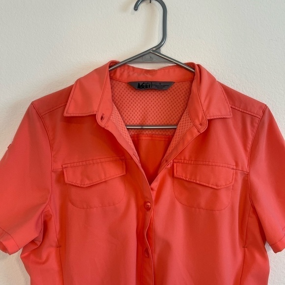 REI Women’s Pink Button Up Top Size Small - Picture 2 of 9
